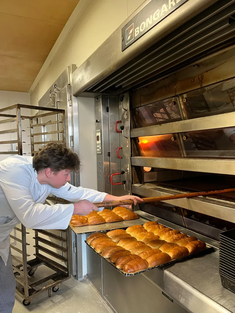 Taart en gebak van Bakkerij Bekaert, klaar om af te halen